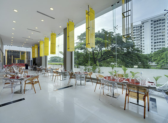 restaurants near mg road ernakulam